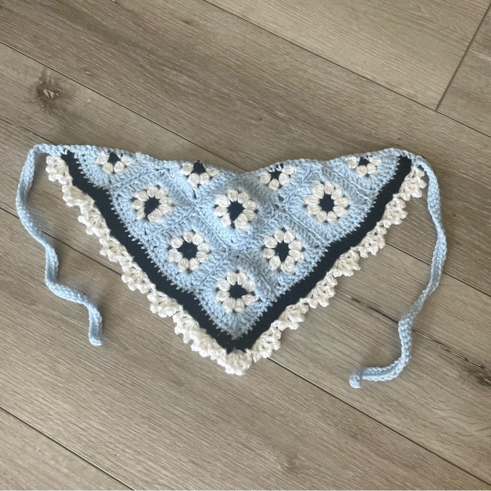 Crochet Daisy Bandana